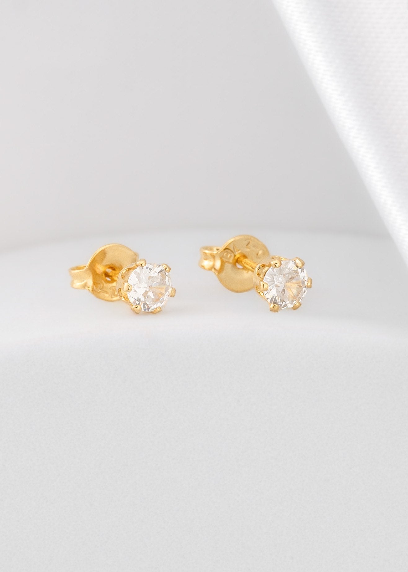 Aretes Topos Circón REDONDO