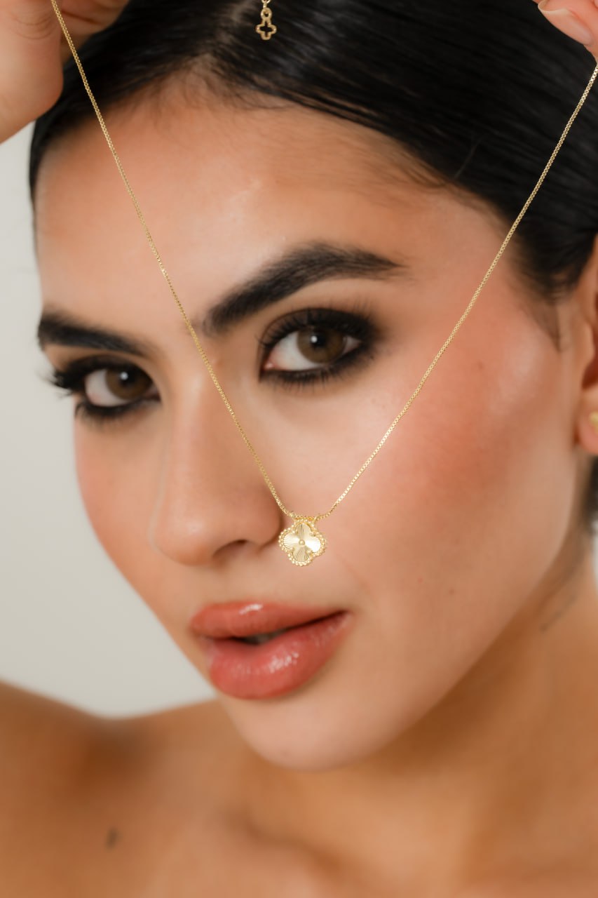 Cadena Clover Sol dorada